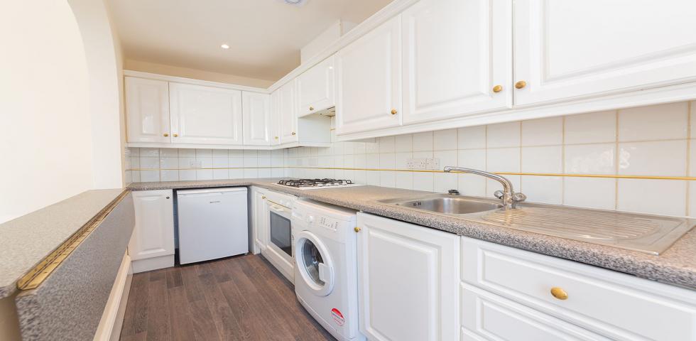 			1 Bedroom, 1 bath, 1 reception Flat			 Haverstock Hill, BELSIZE PARK